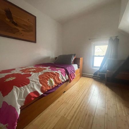 Private Loft 5 Min Away From Lga Apartment New York Bagian luar foto
